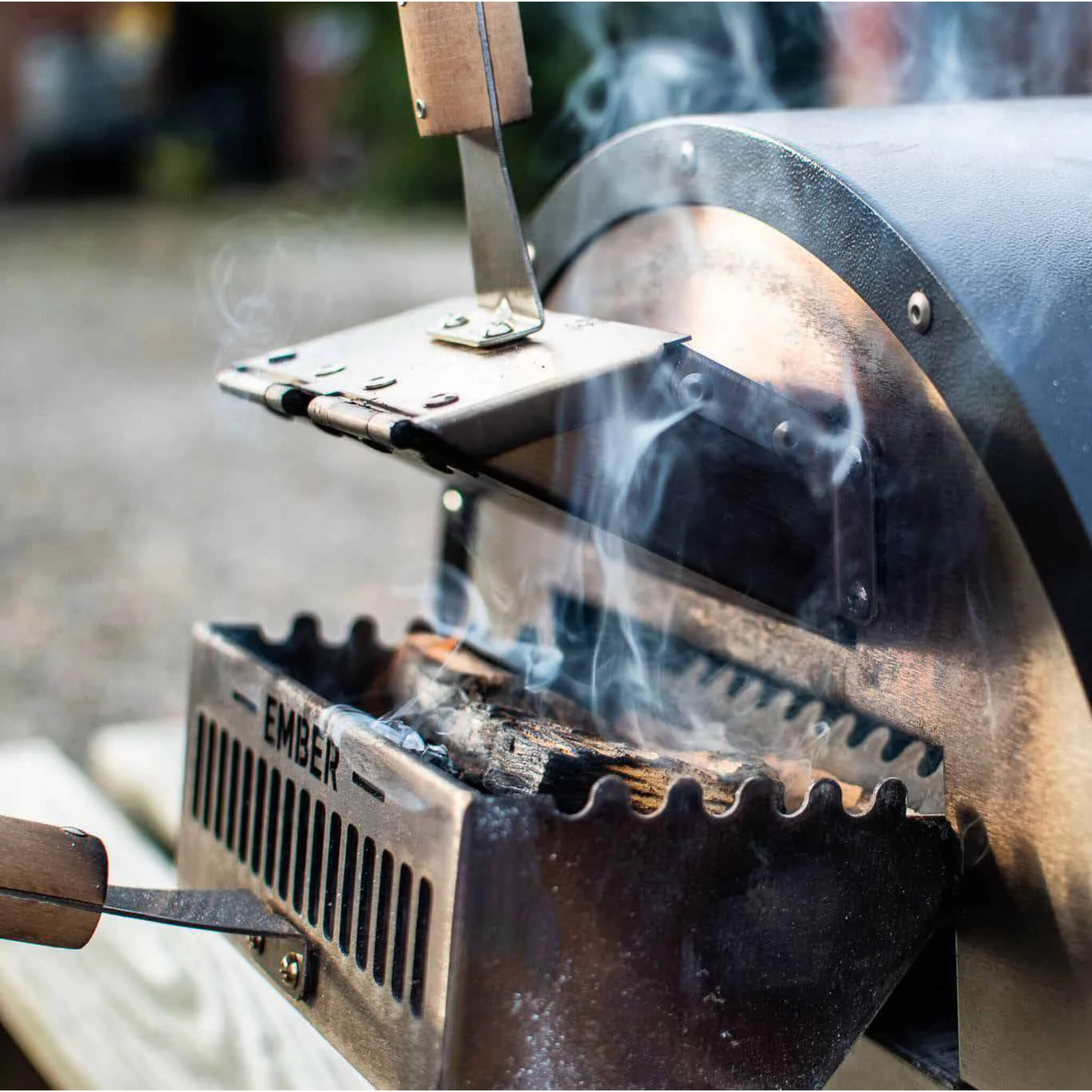 Alfresco Ember Wood-Fired Pizza Oven – Complete Portable Starter Kit